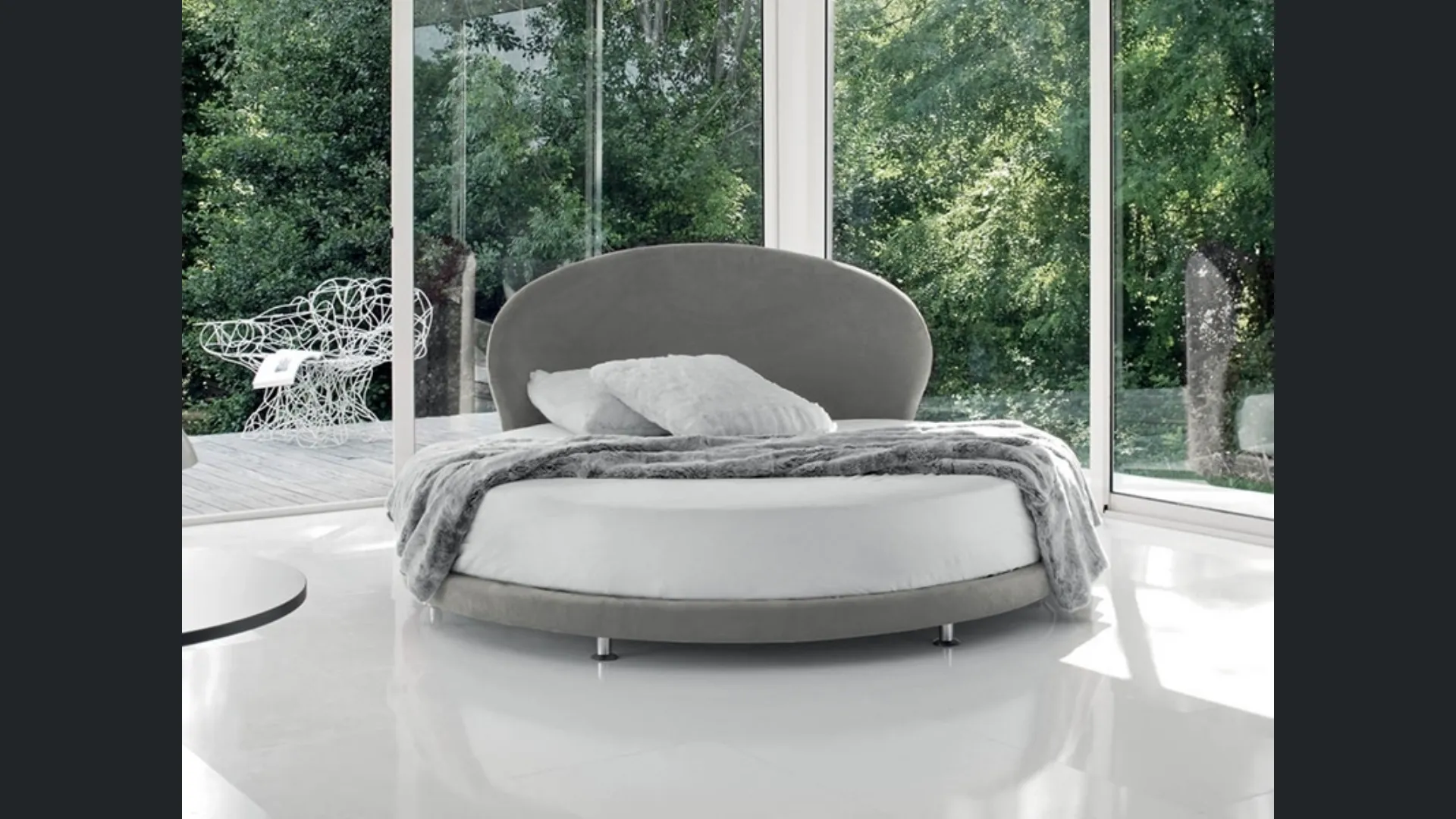 Letto rotondo di design in tessuto Kaleido di Rigosalotti