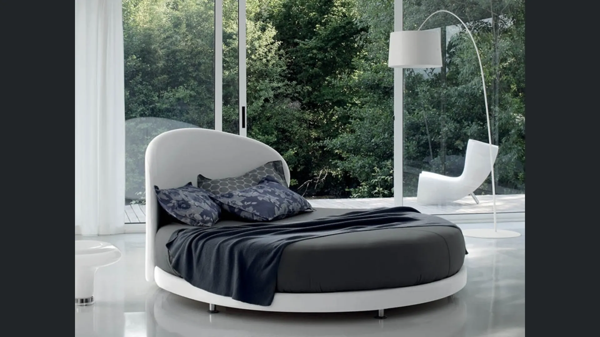 Letto rotondo di design in tessuto Kaleido di Rigosalotti